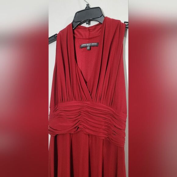 Jones Wear Dress (8p) Red day to dinner flowy dress - Picture 2 of 5